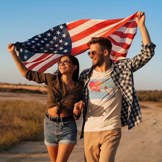 LOVE FLIES PREMIUM TEE THE PARODY HANGAR